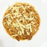 Cabelo de anjo com molho à bolonhesa