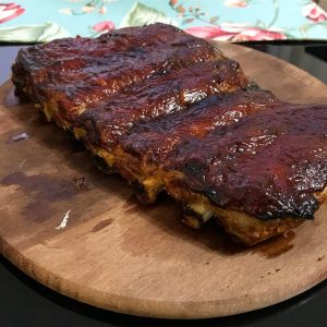 Costelinha de porco ao molho