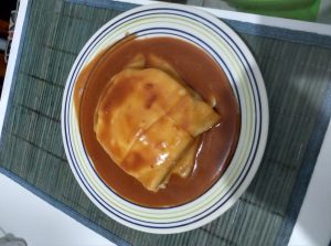 Francesinha à moda do Porto