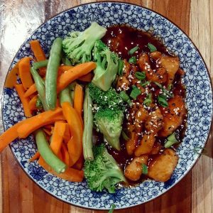 Frango teriyaki com legumes