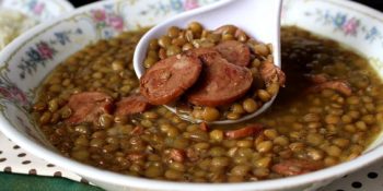 Lentilhas com calabresa