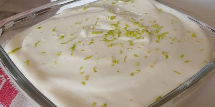 Mousse de limão rápido fácil simples