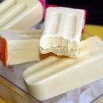 Picolé de maracujá no copinho tudo gostoso