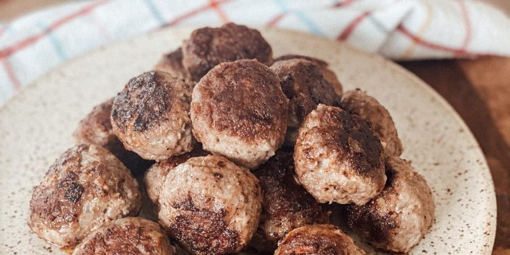 Bolinho de carne moída com trigo