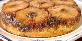 Bolo de abacaxi invertido