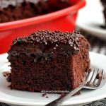 Bolo de chocolate com água quente