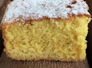 Bolo de laranja com iogurte