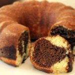 Bolo mesclado sem glúten e lactose simples