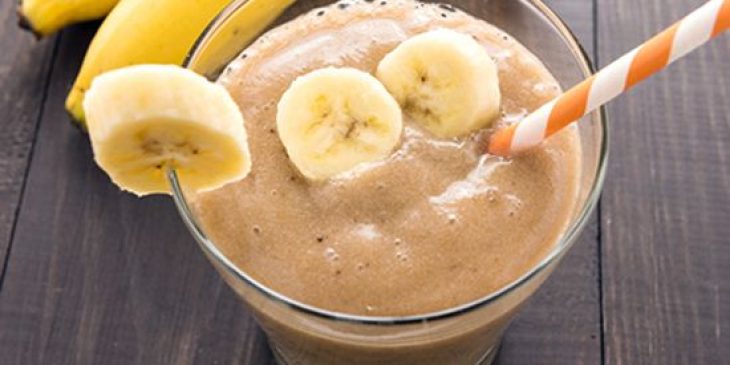 Café na banana vitamina simples