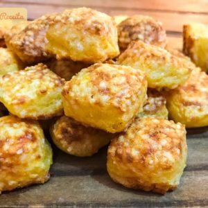 Dadinhos de tapioca no forno tudo gostoso