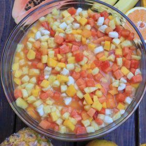 Salada de frutas sem leite condensado simples fácil