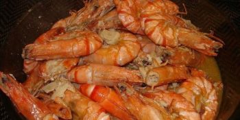 camarão congelado frito
