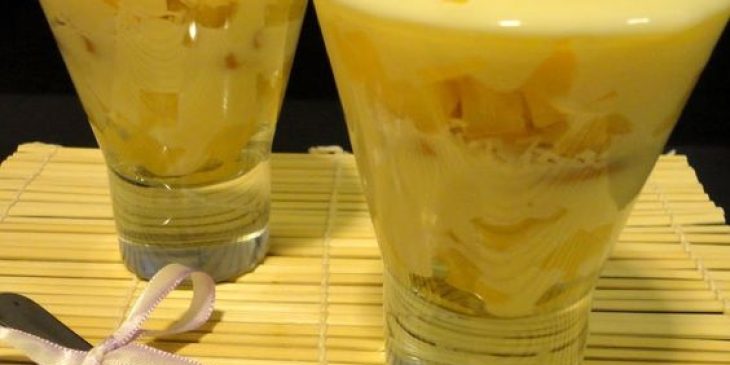 doce de abacaxi com creme simples e fácil