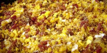 farofa de flocão com bacon