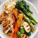 frango grelhado com ervas tudo gostoso