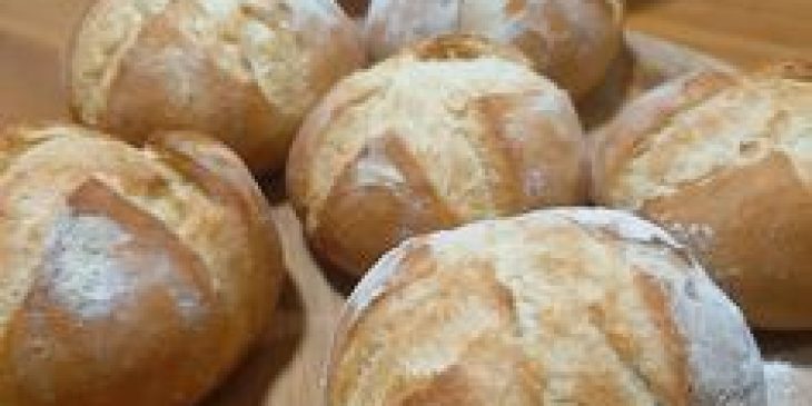 pão de trigo com maionese tudo gostoso