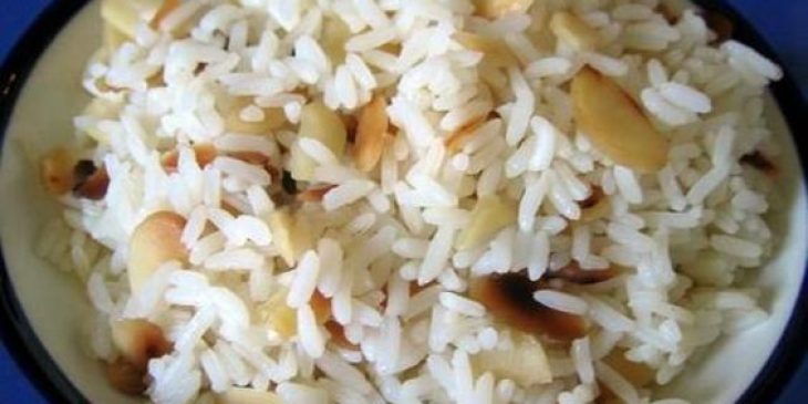 Arroz com amêndoas prático rápido tudo gostoso