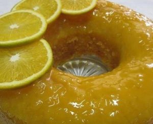 Bolo de laranja molhado