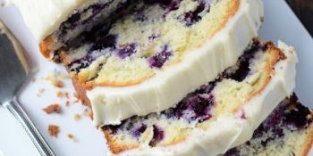 Bolo de limão com blueberry