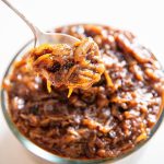 Cebola caramelizada para hambúrguer