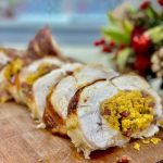 Chester recheado com farofa