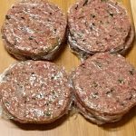 Hambúrguer no microondas