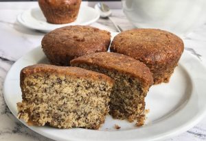 Muffins de banana com canela