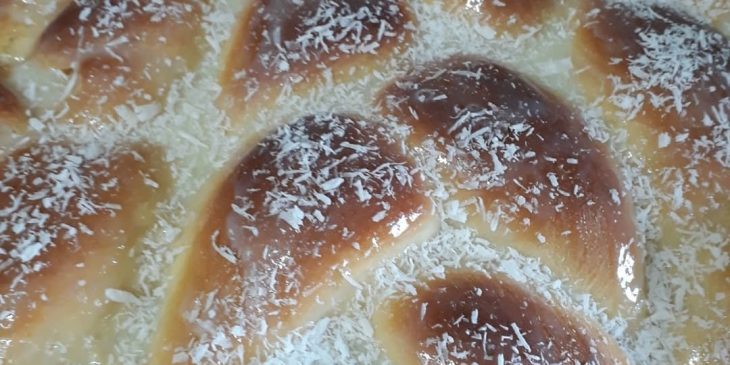 Rosca de leite condensado com coco