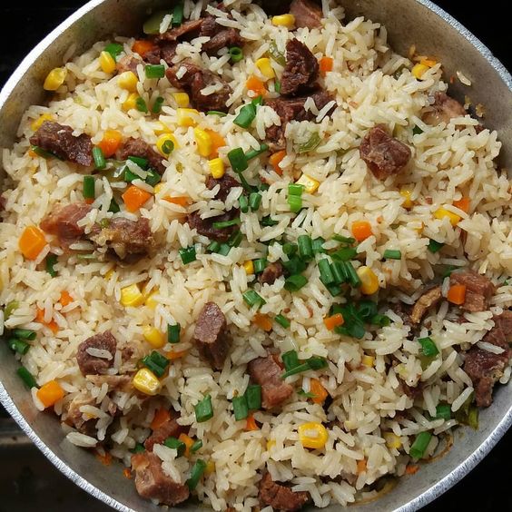 arroz de Natal simples rápido uva passa