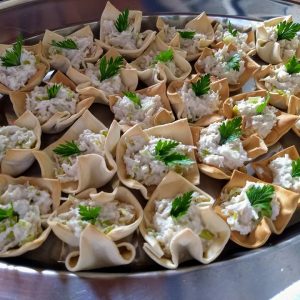 Canapés de frango defumado