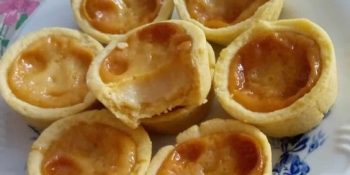 Cestinha de massa de pastel com leite condensado