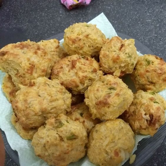 Bolinho de arroz com queijo liquidificador frito