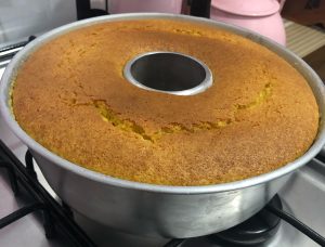 Bolo de cenoura com leite de coco