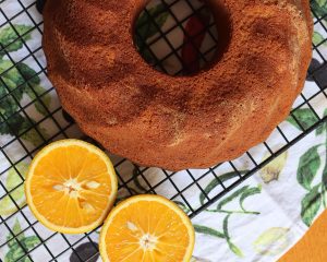 Bolo de laranja com leite condensado