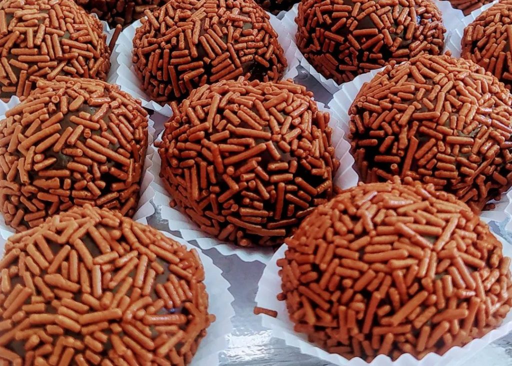 Receita de brigadeiro para enrolar: o ponto certo