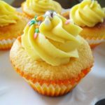 Cupcake de maracujá simples fofinho fácil