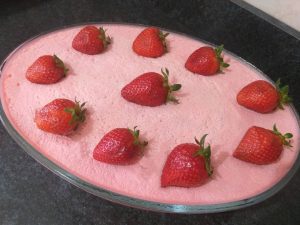 Mousse de morango de 5 minutos