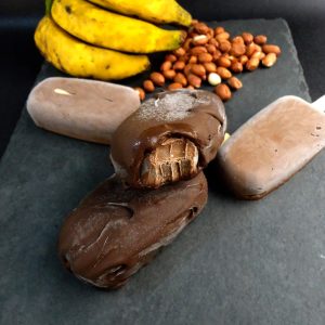 Picolé de banana com chocolate