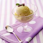 Sorvete de gengibre e ervas tudo gostoso