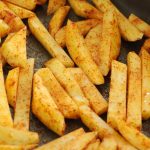 batata frita com alho tudo gostoso