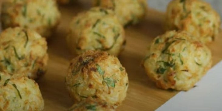 Receita de bolinho de arroz com frango na airfryer tudo gostoso