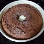 bolo de chocolate na airfryer simples tudo gostoso