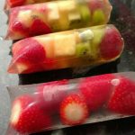 Picolé de frutas com água de coco tudo gostoso