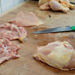 técnica de limpeza de frango