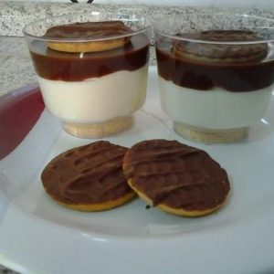 Torta holandesa no copinho tudo gostoso