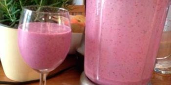 Vitamina de morango com whey