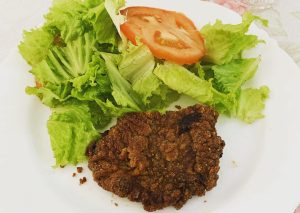 Bifes de fígado à milanesa