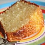 Bolo branco com leite de coco