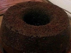 Bolo de chocolate com leite de coco