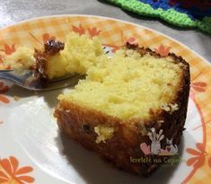 Bolo de milho flocão com leite de coco crocante nas bordas